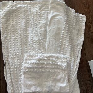 White Textured duvet cover and pillow cases